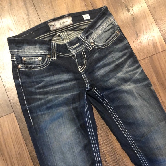 Jeans - Picture 2 of 4